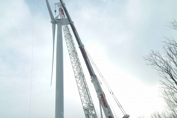 Erecting a wind mill in Estonia. Photo: Nelja Energia