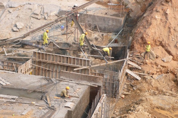Construction of a water dam at Bac Ha in northern Vietnam. Photo: Tommi Tynjälä