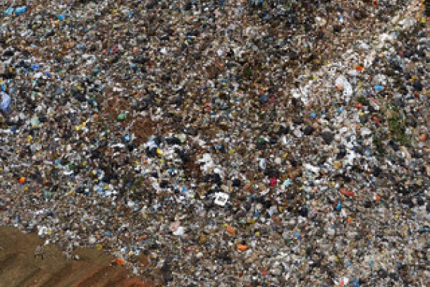 The pilot project in Peru aims at mitigating climate emissions in the solid waste sector. Photo: Corbis/SKOY