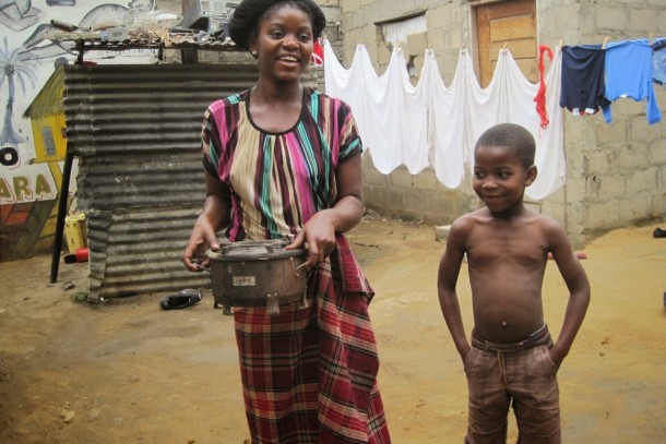 Cook stove project in Mozambique by Carbonsink, photo: Carbonsink