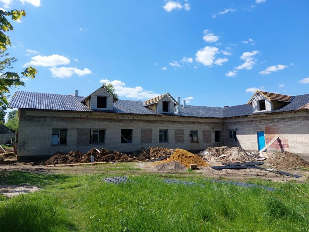 Building in Kivertsi under renovation as part of the EU funded Urgent housing needs programme,