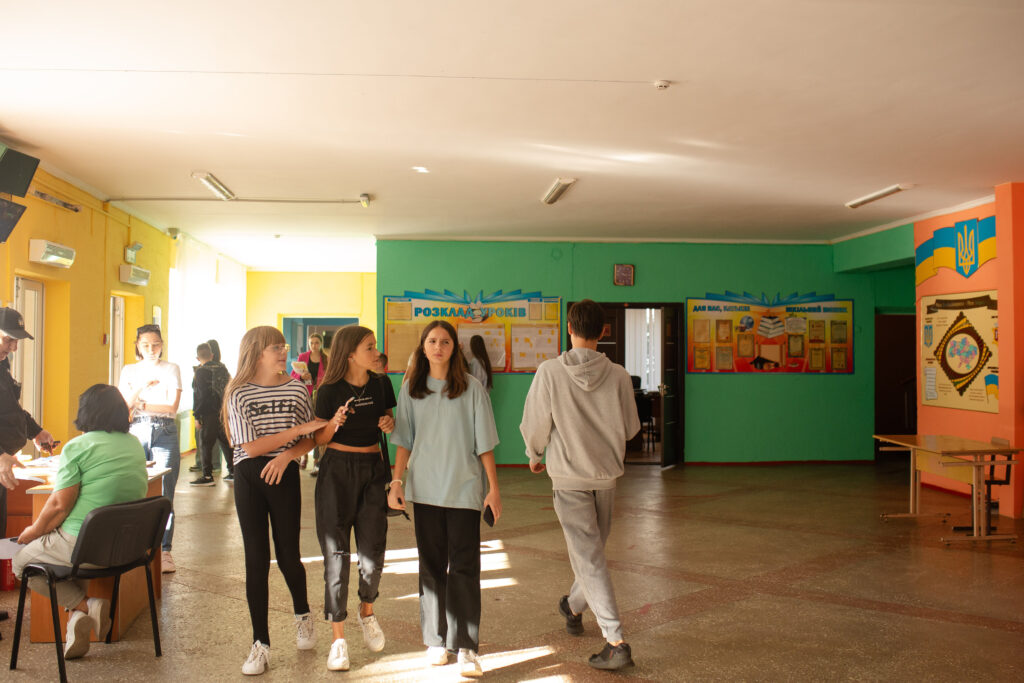 Photo: School children in an energy-efficiency modernised school in the city of Chernivtsi – Nefco