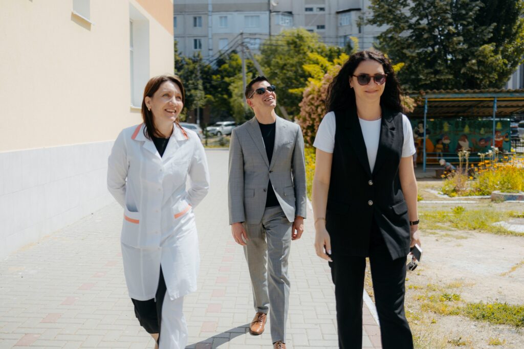 From left: Ina Ababi, Head of the Day-Care Centre; Vitaly Artychenko, Nefco; Olga Guranda, Chief Specialist at the Căușeni City Hall